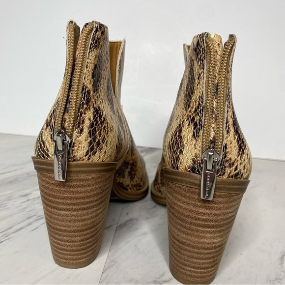 New! Vince Camuto Gigietta Print Bootie 9.5 - Picture 4 of 13